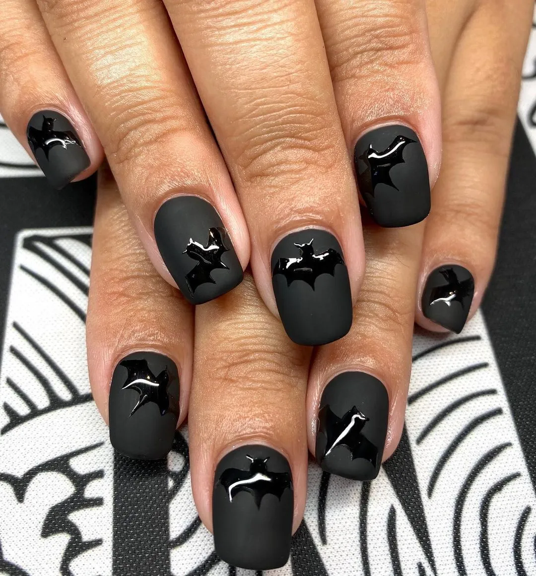 Top 10 Interesting French Tip Nails Ideas for Halloween Manicure 2024