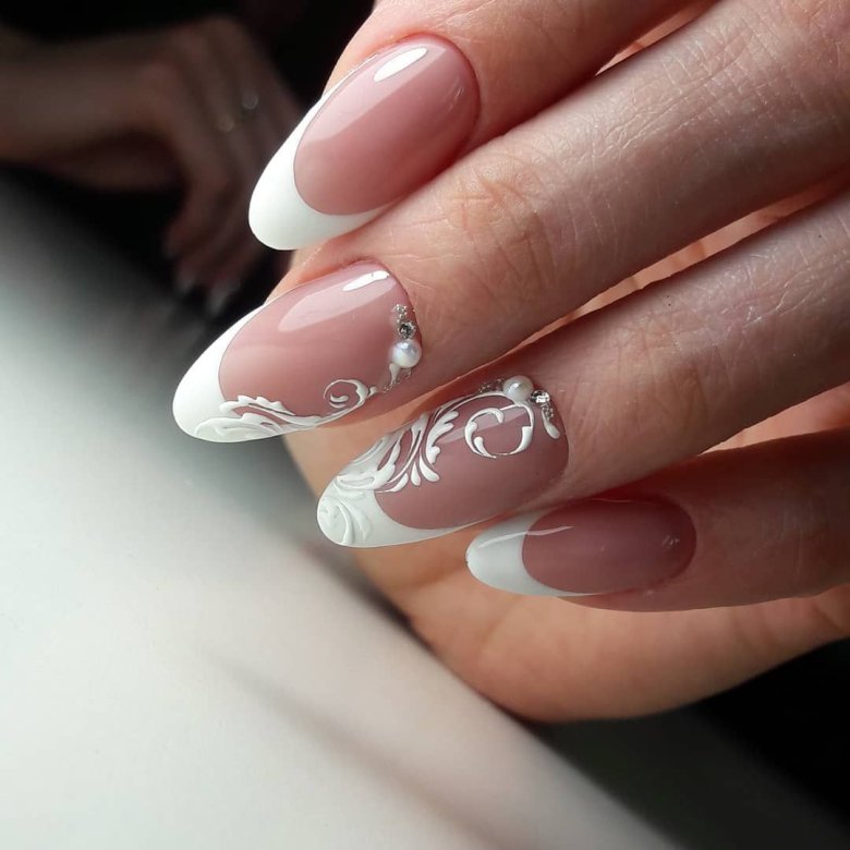 55 Ideas of Oval French Tip Nails in 2024